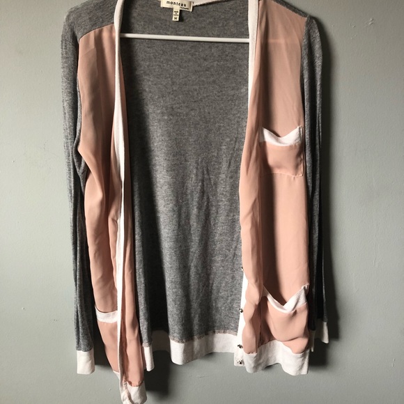 🎀 Grey and Salmon Cardigan 🎀 🔥SALE🔥 3/$20 - Picture 1 of 4